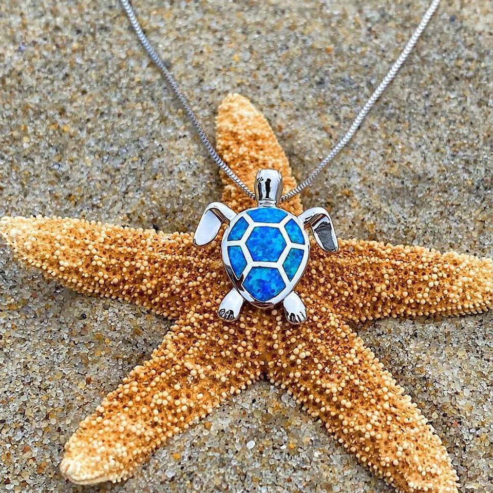 Conjunto Exclusivo de Collar y Pendientes de Tortuga Marina de Ópalo y Plata