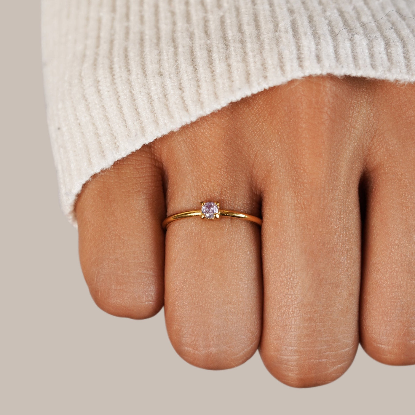 Anillos de oro de piedra de nacimiento