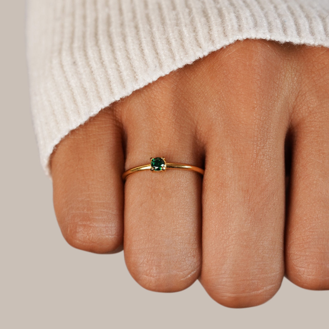 Anillos de oro de piedra de nacimiento
