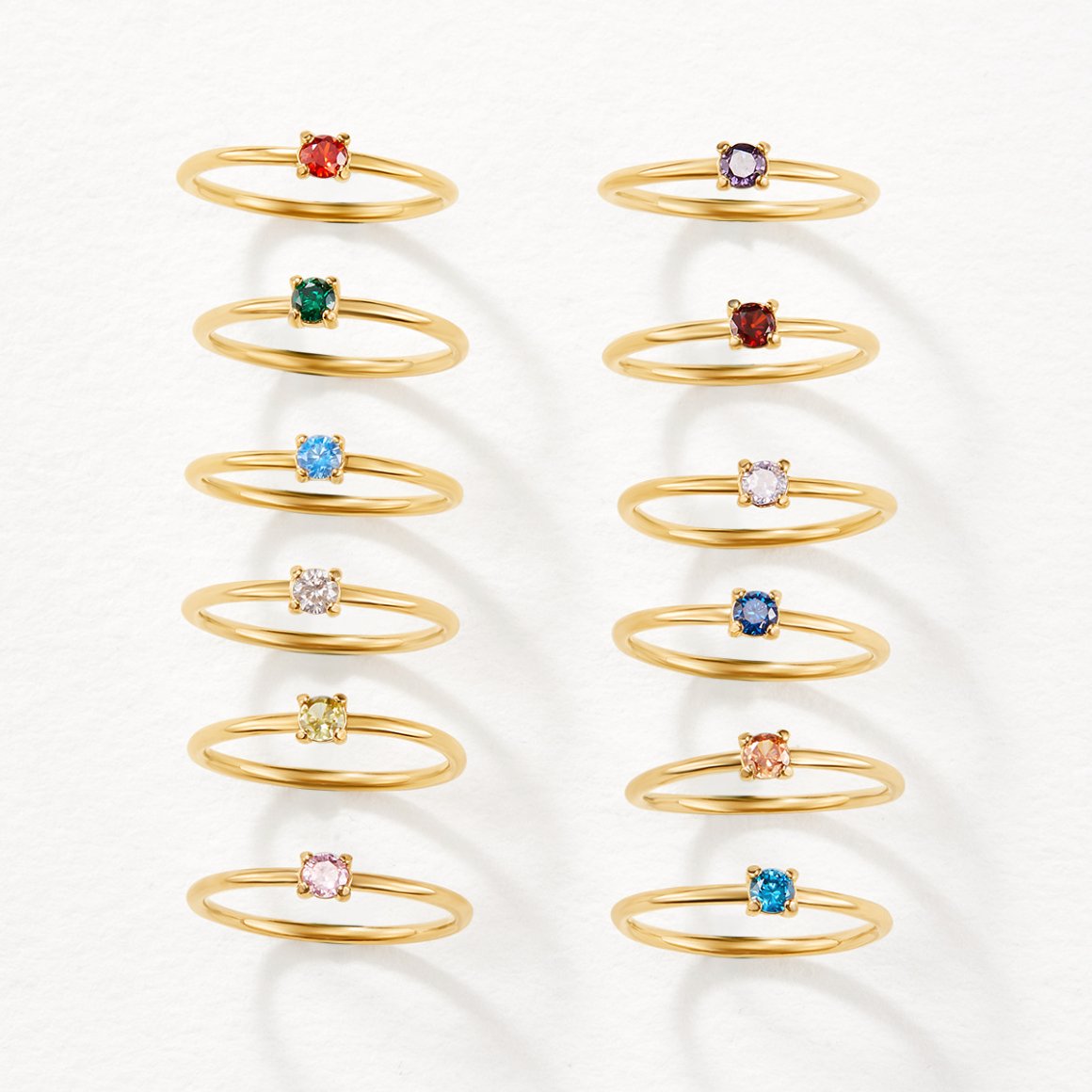 Anillos de oro de piedra de nacimiento